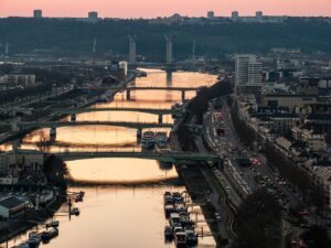 Rouen-la-Seine-300x225 Visiter Rouen, main dans la main